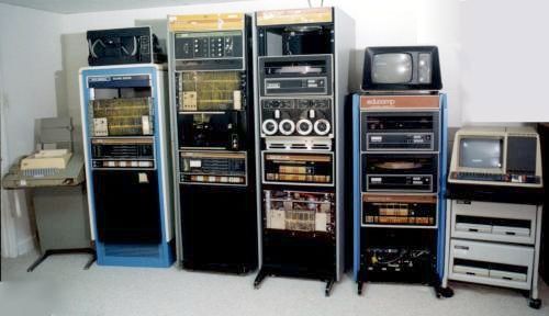первый миникомпьютер PDP-8